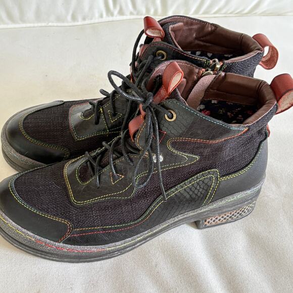 CrazyCatz Patchwork Boots 9.5 Black Leather Ankle Bootie Combat Boho Art to Wear - Picture 3 of 7